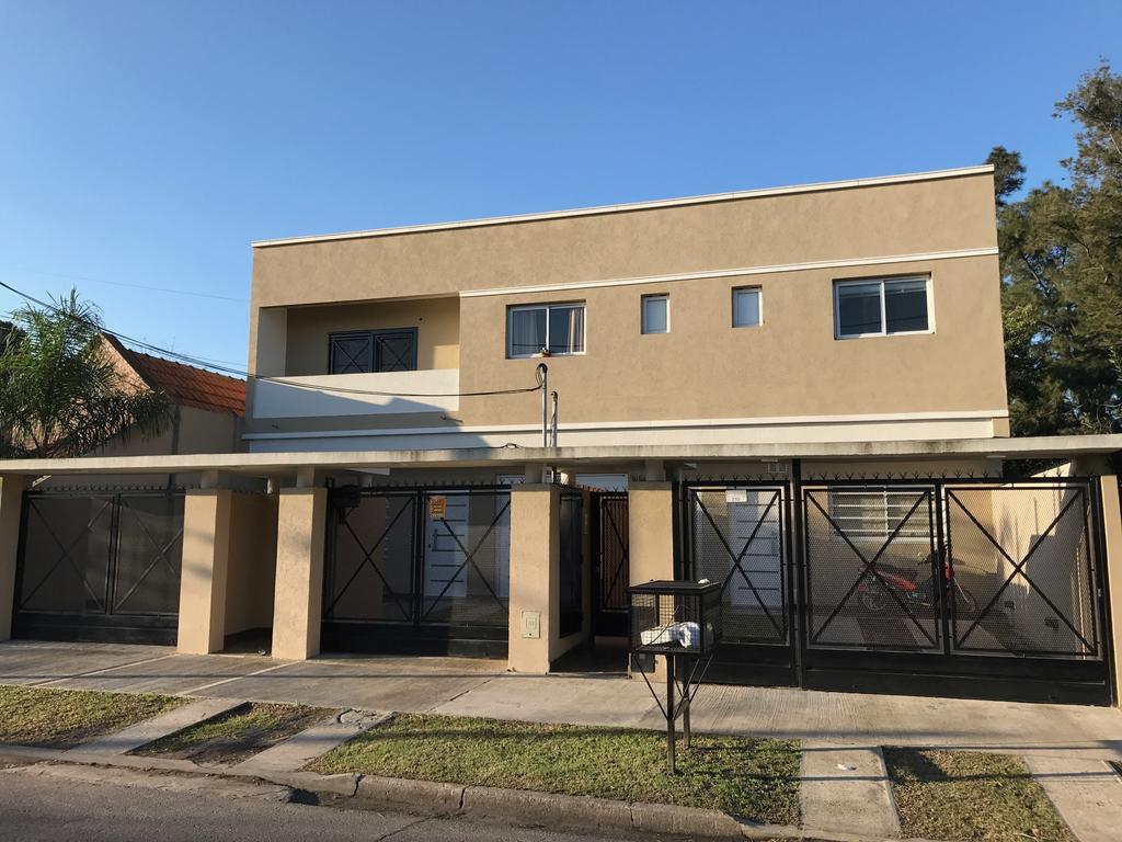 Mendoza Apartments Ezeiza Airport Luis Guillon Екстериор снимка