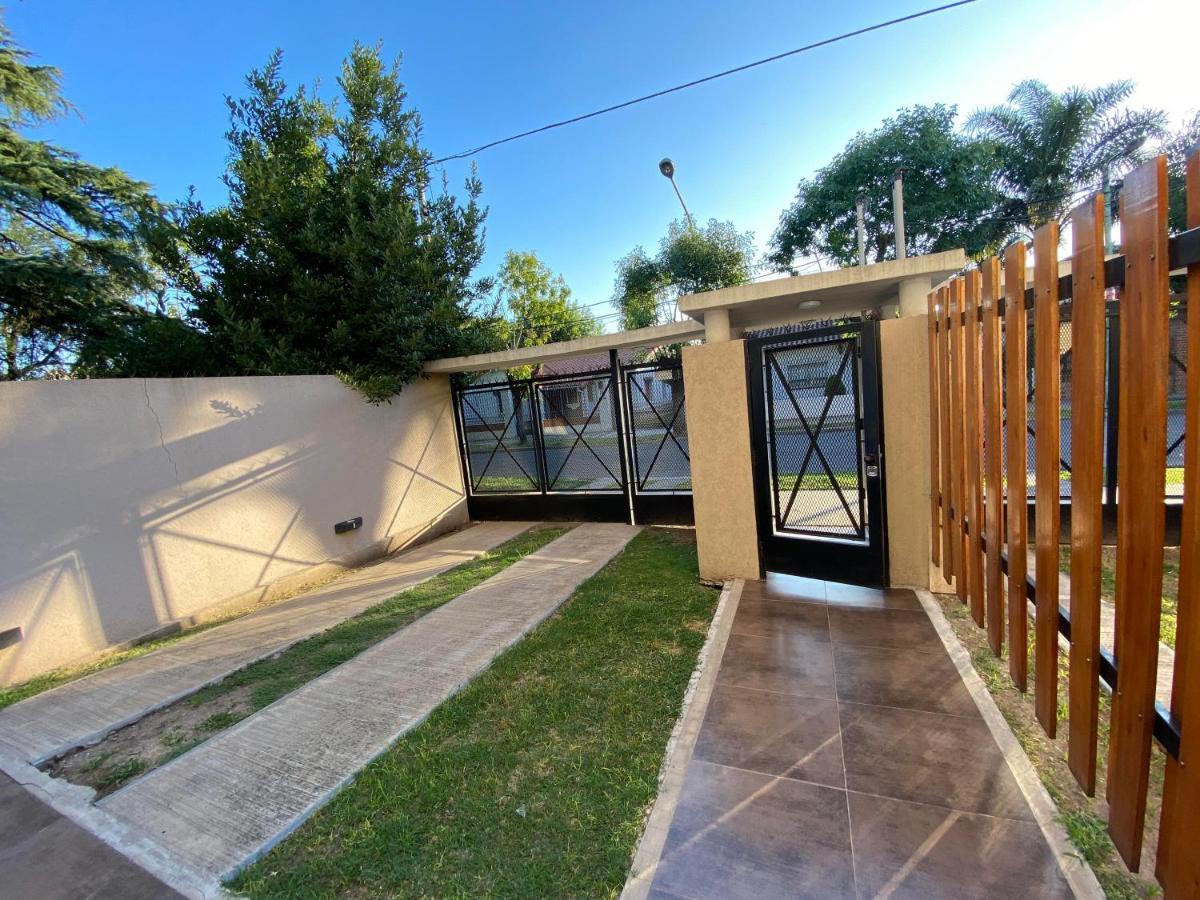 Mendoza Apartments Ezeiza Airport Luis Guillon Екстериор снимка